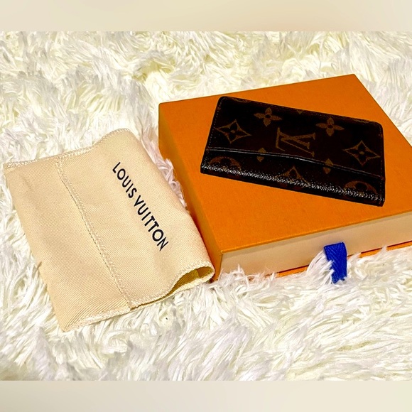 Louis Vuitton Other - Louis Vuitton Card Holder Bifold
